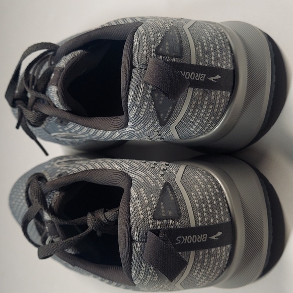 Brooks Women's Levitate 5 Neutral Running Shoe NEW IN BOX 9.5 - Picture 5 of 10